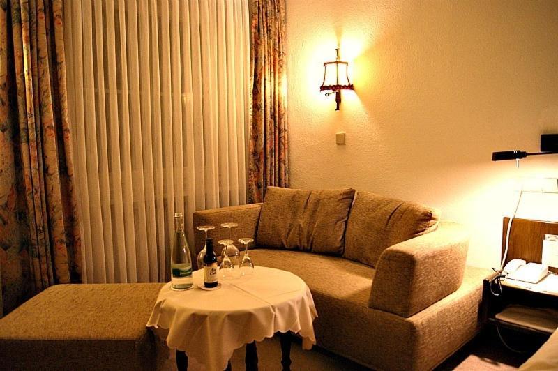 Hotel Restaurant Baeren Freudenstadt Pokoj fotografie
